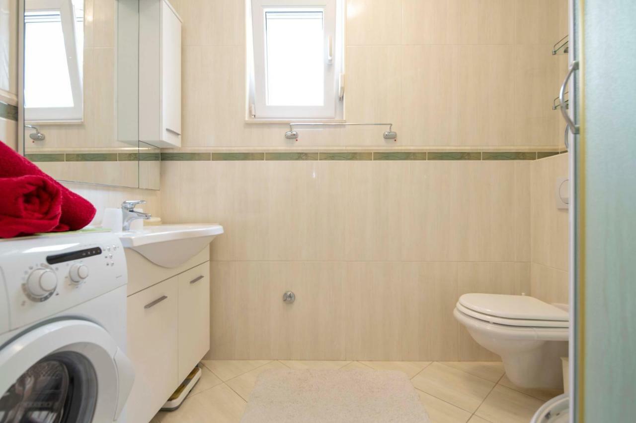 Apartman Adriatic Sea Promajna Exterior foto
